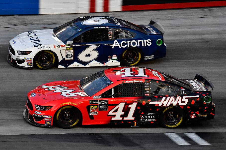 Stewart-Haas’ Clint Bowyer (seventh) and Daniel Suarez (#41, eighth) are battling for playoff spots. Stewart-Haas’ Clint Bowyer (seventh) and Daniel Suarez (#41, eighth) are battling for playoff spots.